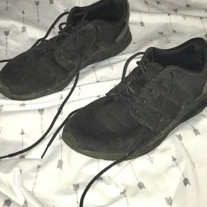 Black cloud foam adidas shoes
